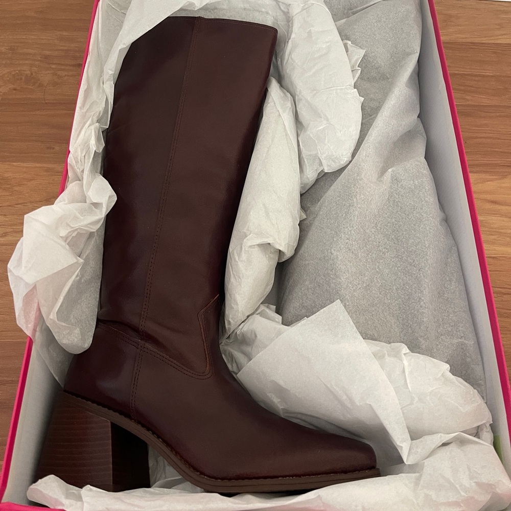 Never Worn Vince Camuto Women’s Sangeti Stacked Heel Knee High Boot Size 8